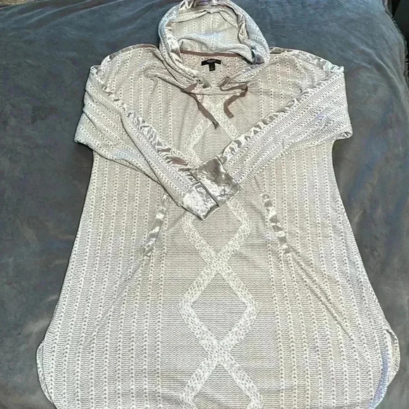 🎄 super soft night gown - Picture 1 of 5